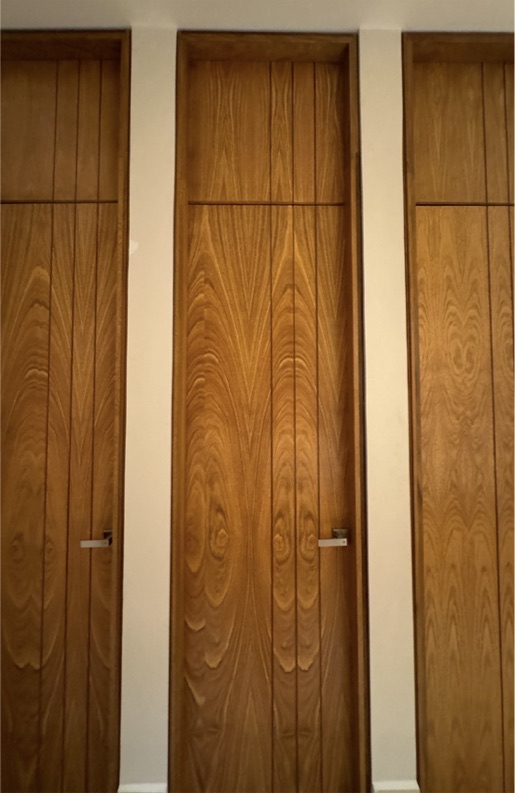 Hotel Desire Riviera Maya. Puertas de habitaciones Royal y Passion Suite Jr.