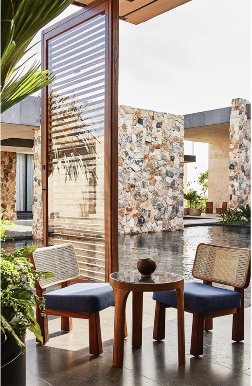 Hotel Etéreo: celosía de madera en terraza