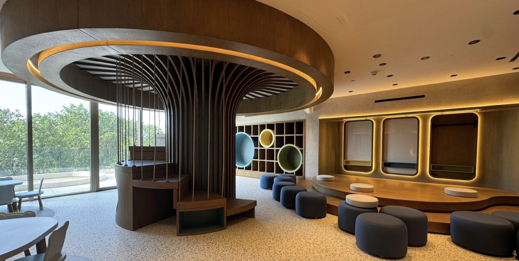 St. Regis Hoteles & Resorts. Kids club · proyecto en curso 2026